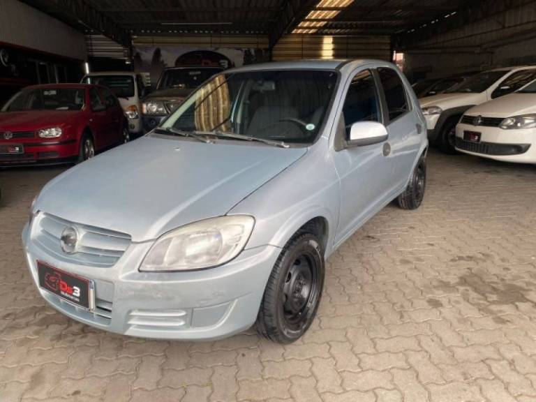 CHEVROLET - CELTA - 2007/2007 - Prata - R$ 16.900,00