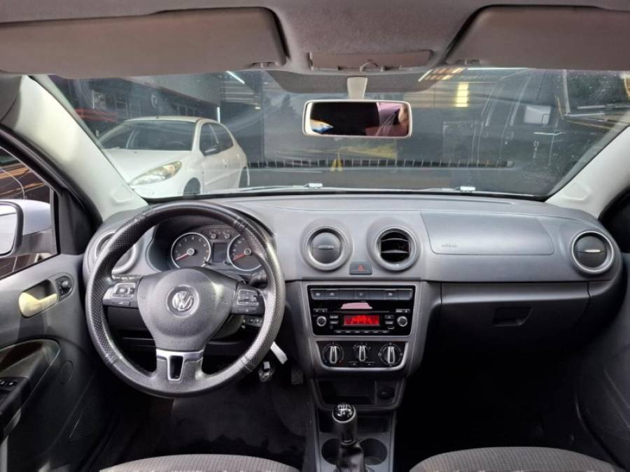 VOLKSWAGEN - VOYAGE - 2014/2014 - Prata - R$ 39.500,00