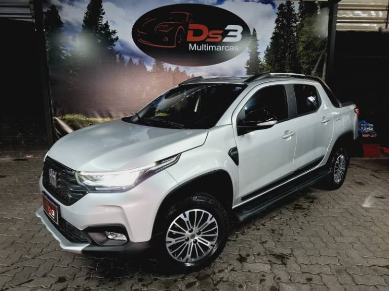 FIAT - STRADA - 2023/2023 - Prata - R$ 126.900,00