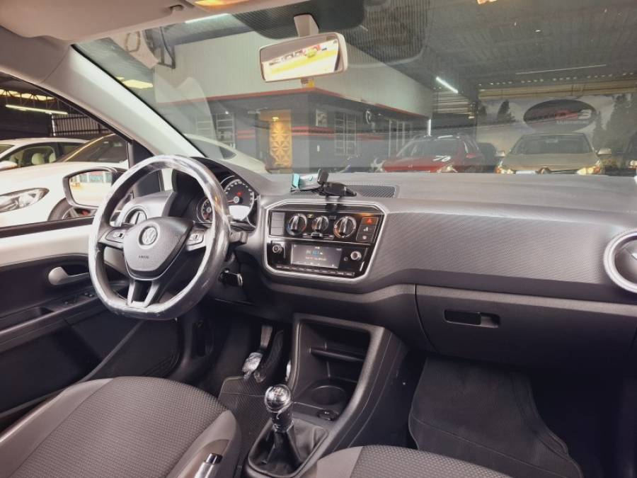 VOLKSWAGEN - UP - 2020/2020 - Branca - R$ 67.900,00