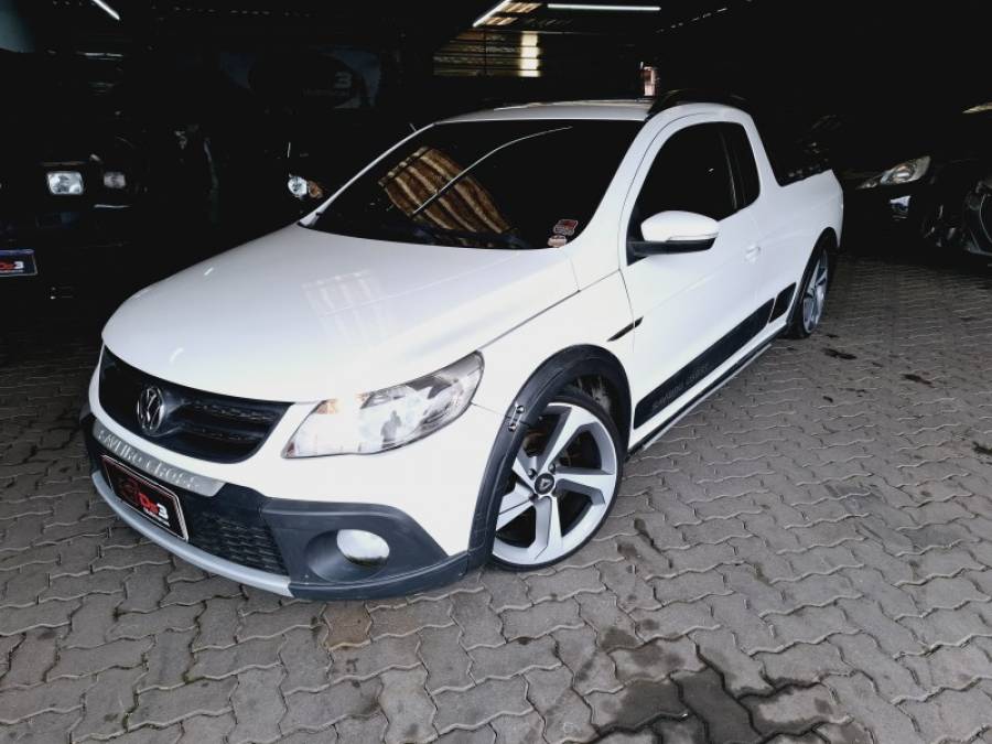 VOLKSWAGEN - SAVEIRO - 2013/2013 - Branca - R$ 52.900,00