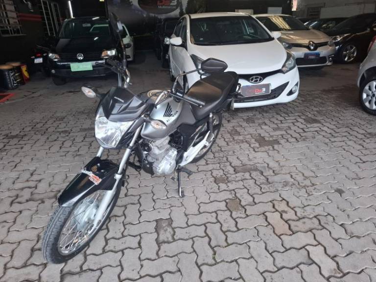 HONDA - CG 160 - 2022/2022 - Prata - R$ 16.900,00