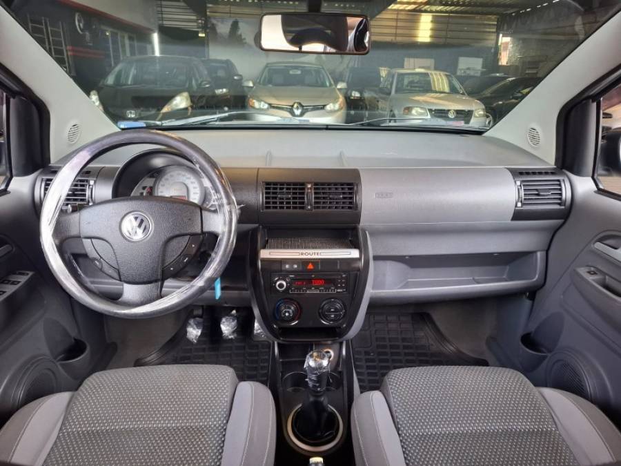 VOLKSWAGEN - FOX - 2009/2009 - Prata - R$ 32.900,00