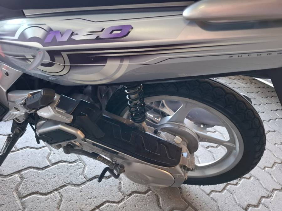 YAMAHA - NEO AT 115 - 2012/2012 - Prata - R$ 8.500,00