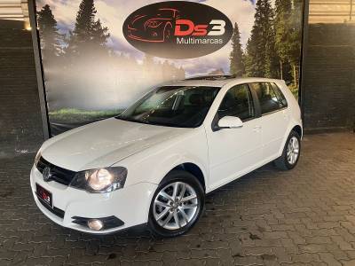 VOLKSWAGEN - GOLF - 2012/2012 - Branca - R$ 58.900,00