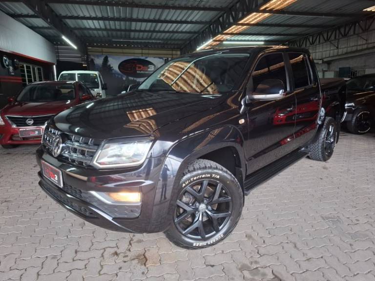 VOLKSWAGEN - AMAROK - 2019/2019 - Preta - R$ 160.000,00