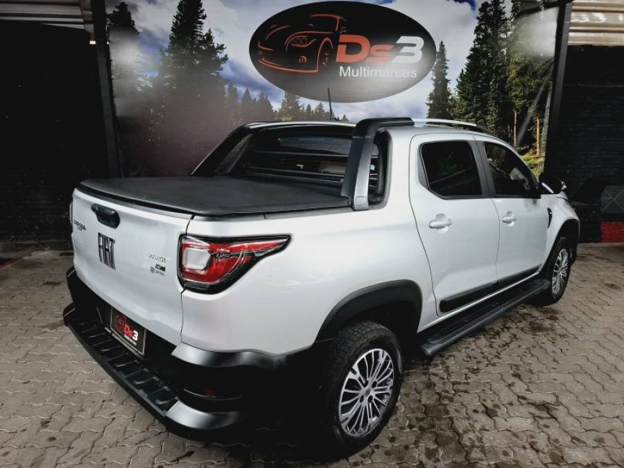 FIAT - STRADA - 2023/2023 - Prata - R$ 126.900,00