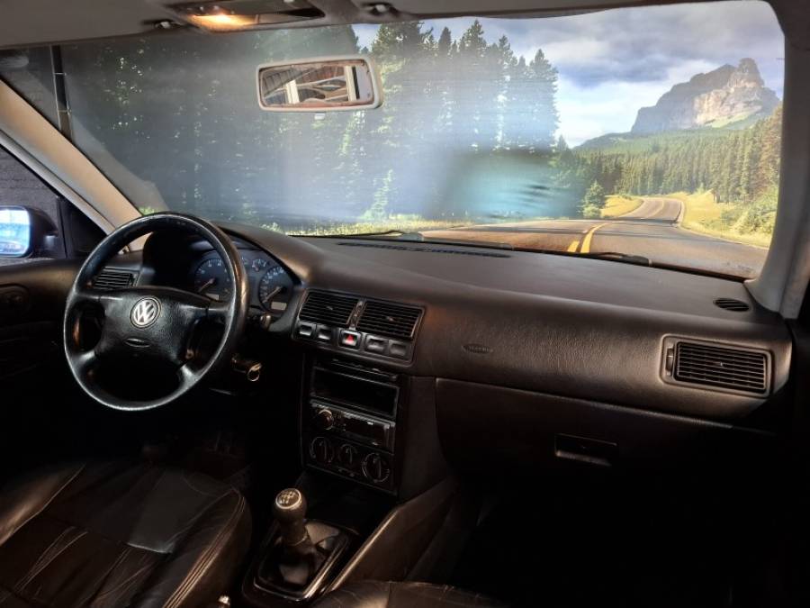 VOLKSWAGEN - GOLF - 2002/2002 - Vermelha - R$ 28.900,00