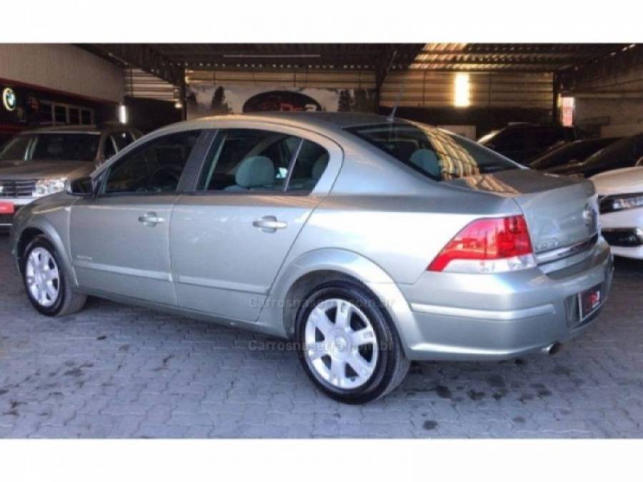 CHEVROLET - VECTRA - 2006/2006 - Prata - R$ 32.900,00