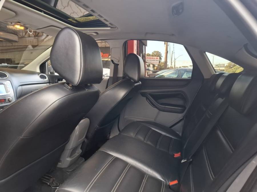 FORD - FOCUS - 2010/2010 - Cinza - R$ 41.900,00