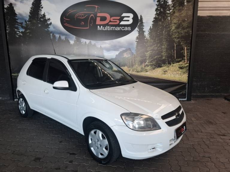CHEVROLET - CELTA - 2013/2013 - Branca - R$ 31.900,00