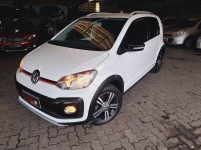 VOLKSWAGEN - UP - 2020/2020 - Branca - R$ 67.900,00