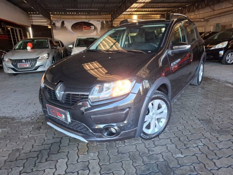 RENAULT - SANDERO - 2015/2015 - Preta - R$ 46.900,00