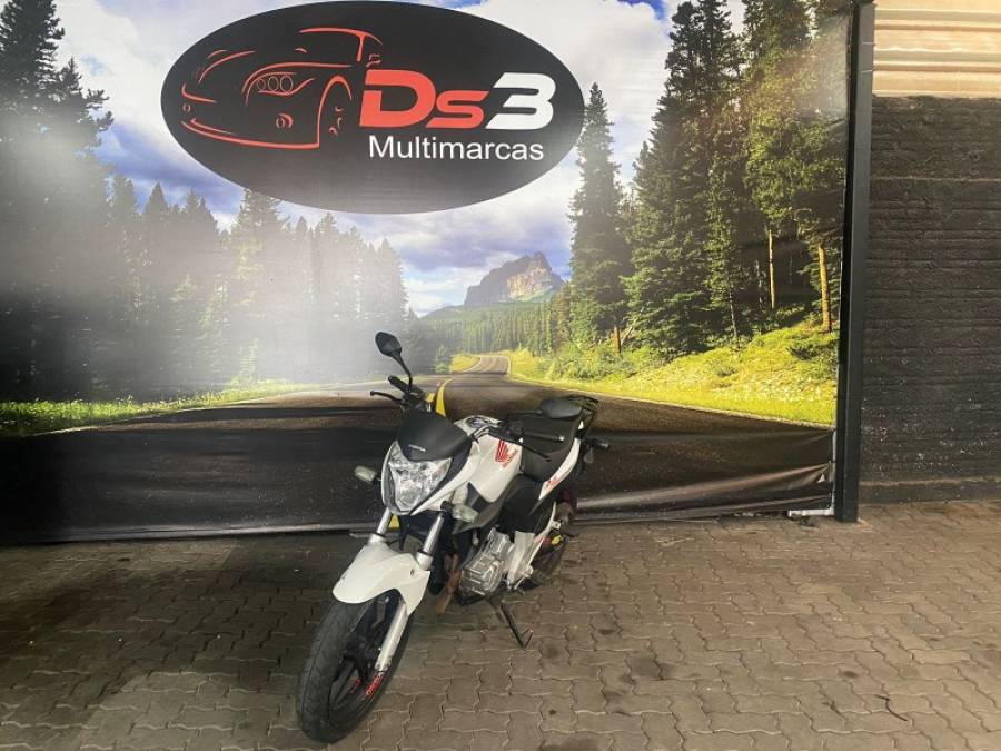 HONDA - CB 300R - 2012/2012 - Branca - R$ 14.900,00