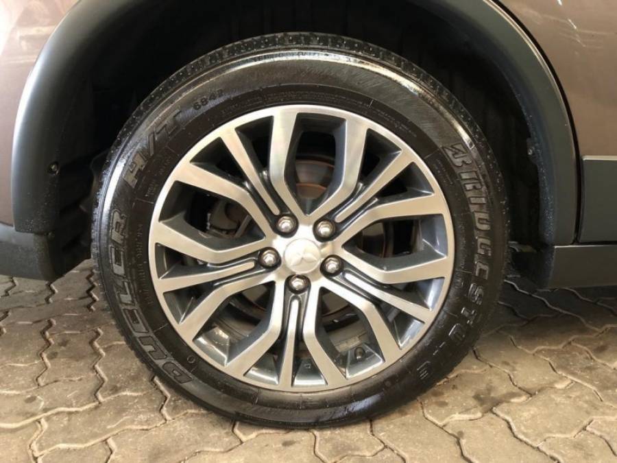 MITSUBISHI - OUTLANDER - 2016/2016 - Marrom - R$ 125.900,00