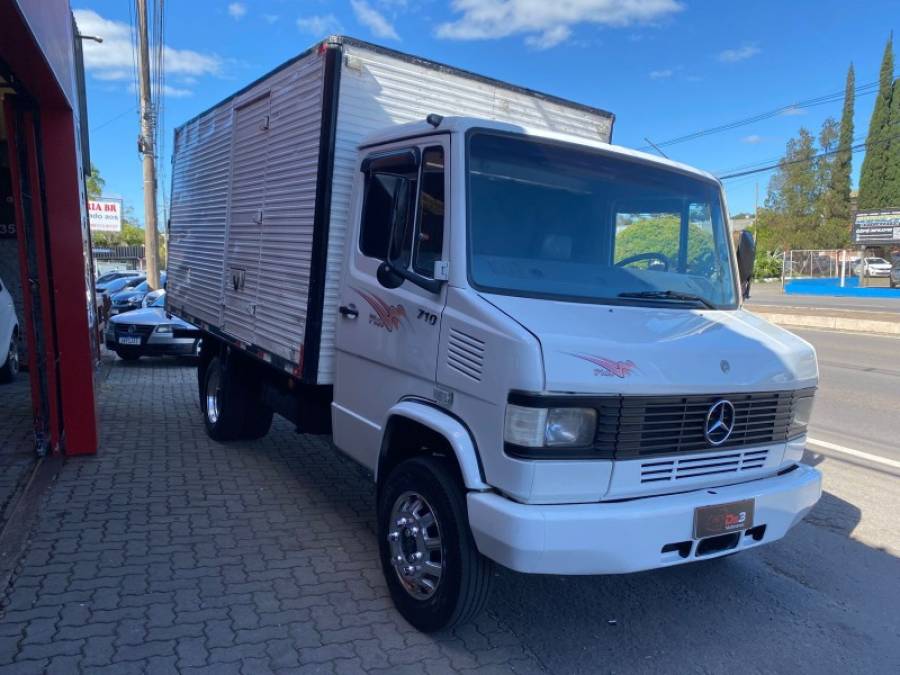 MERCEDES-BENZ - 710 PLUS - 1998/1998 - Branca - R$ 120.000,00