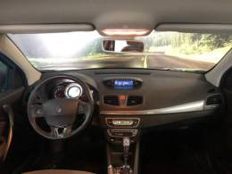 RENAULT - FLUENCE - 2017/2017 - Prata - R$ 58.900,00
