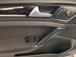 VOLKSWAGEN - GOLF - 2015/2015 - Branca - R$ 79.900,00