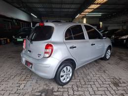 NISSAN - MARCH - 2013/2013 - Prata - R$ 35.900,00