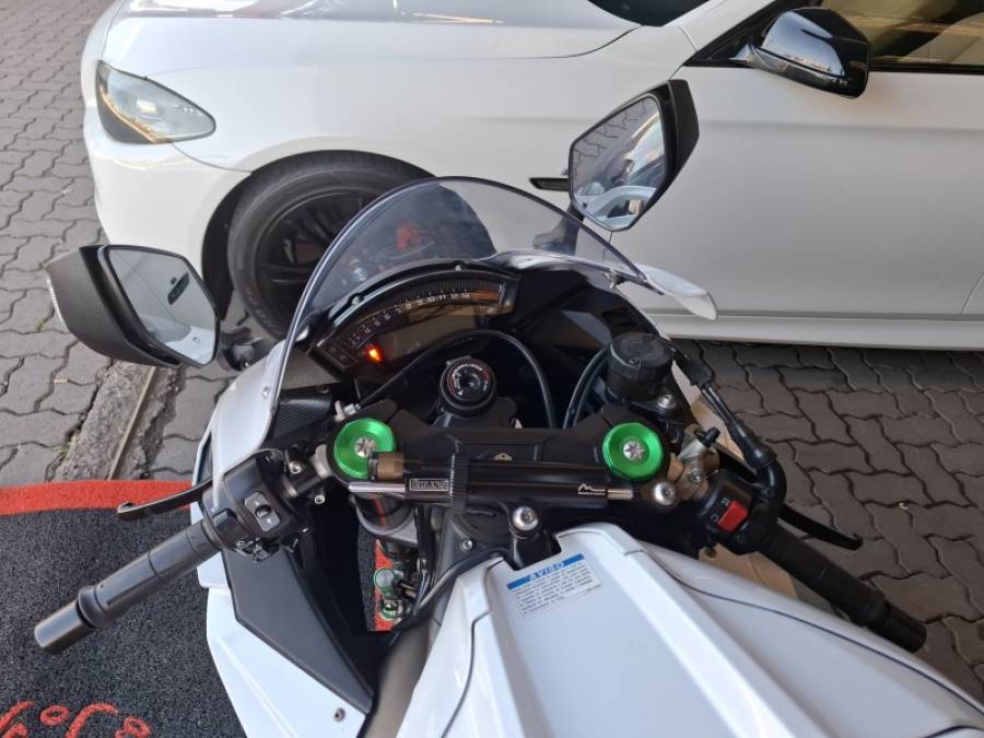 KAWASAKI - NINJA ZX-10R - 2017/2017 - Branca - R$ 69.000,00