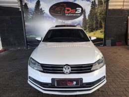 VOLKSWAGEN - JETTA - 2018/2018 - Branca - R$ 91.900,00