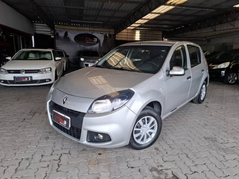 RENAULT - SANDERO - 2014/2014 - Prata - R$ 33.900,00