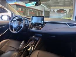TOYOTA - COROLLA - 2023/2023 - Branca - R$ 135.900,00