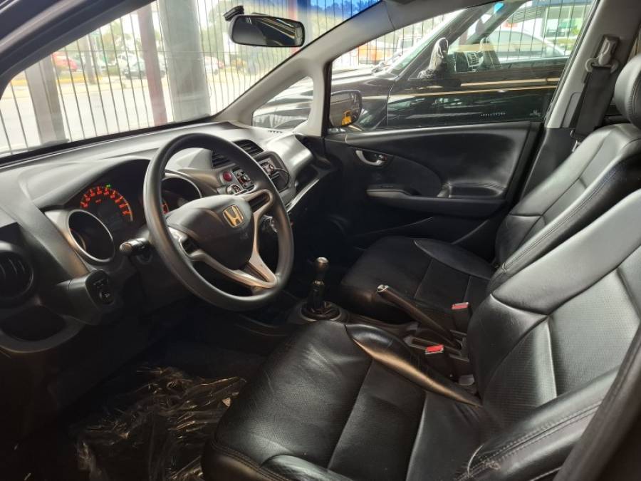 HONDA - FIT - 2009/2009 - Preta - R$ 38.500,00