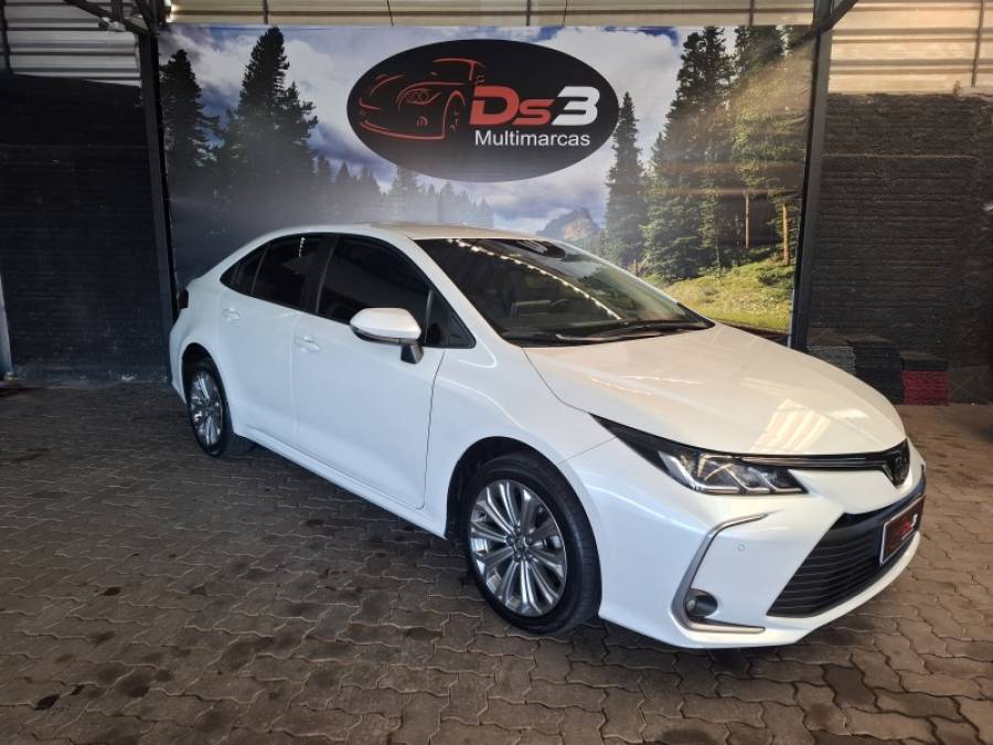 TOYOTA - COROLLA - 2023/2023 - Branca - Sob Consulta