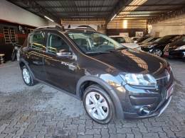 RENAULT - SANDERO - 2015/2015 - Preta - R$ 46.900,00