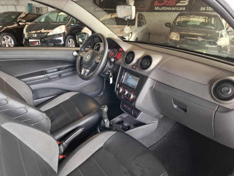 VOLKSWAGEN - SAVEIRO - 2013/2013 - Branca - R$ 52.900,00