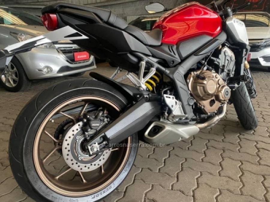 HONDA - CB 650R - 2023/2023 - Vermelha - R$ 54.000,00