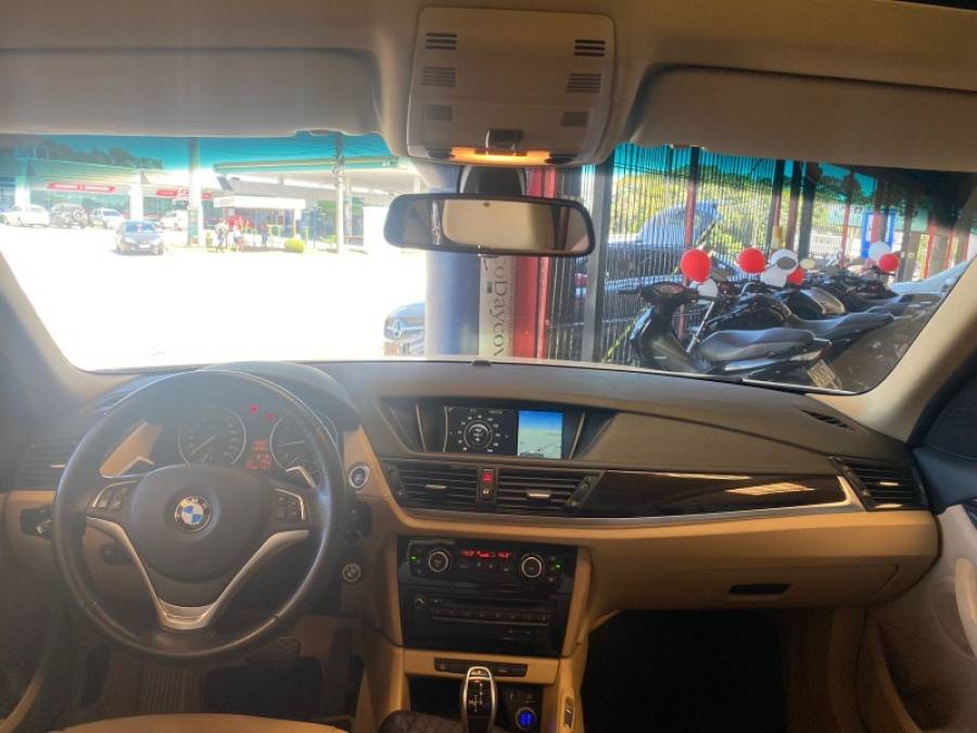 BMW - X1 - 2015/2015 - Branca - R$ 83.900,00