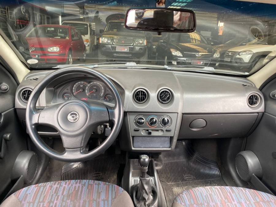 CHEVROLET - CELTA - 2007/2007 - Prata - R$ 17.900,00