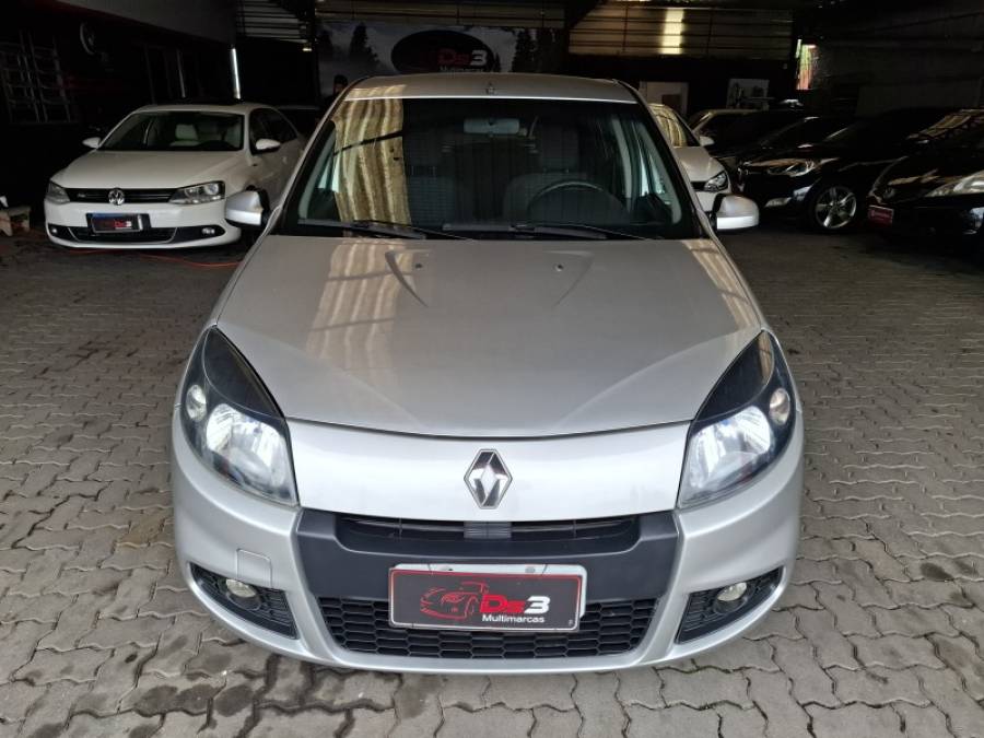 RENAULT - SANDERO - 2014/2014 - Prata - R$ 33.900,00