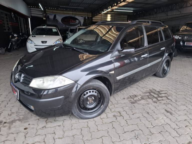 RENAULT - MÉGANE - 2009/2009 - Preta - R$ 18.900,00