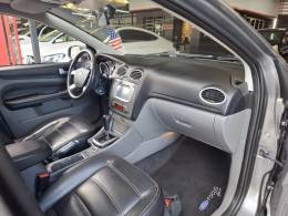 FORD - FOCUS - 2010/2010 - Cinza - R$ 41.900,00
