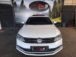 VOLKSWAGEN - JETTA - 2018/2018 - Branca - R$ 91.900,00