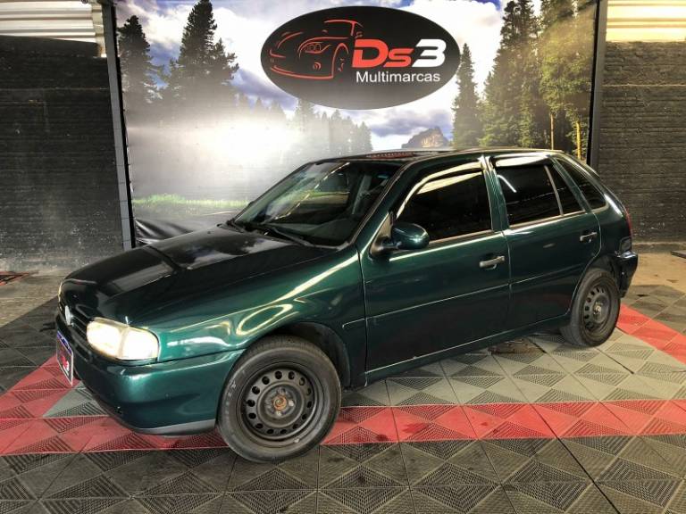 VOLKSWAGEN - GOL - 1998/1998 - Verde - R$ 17.900,00