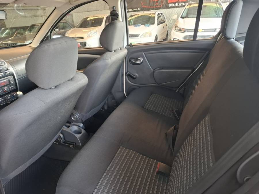 RENAULT - SANDERO - 2014/2014 - Branca - R$ 34.900,00