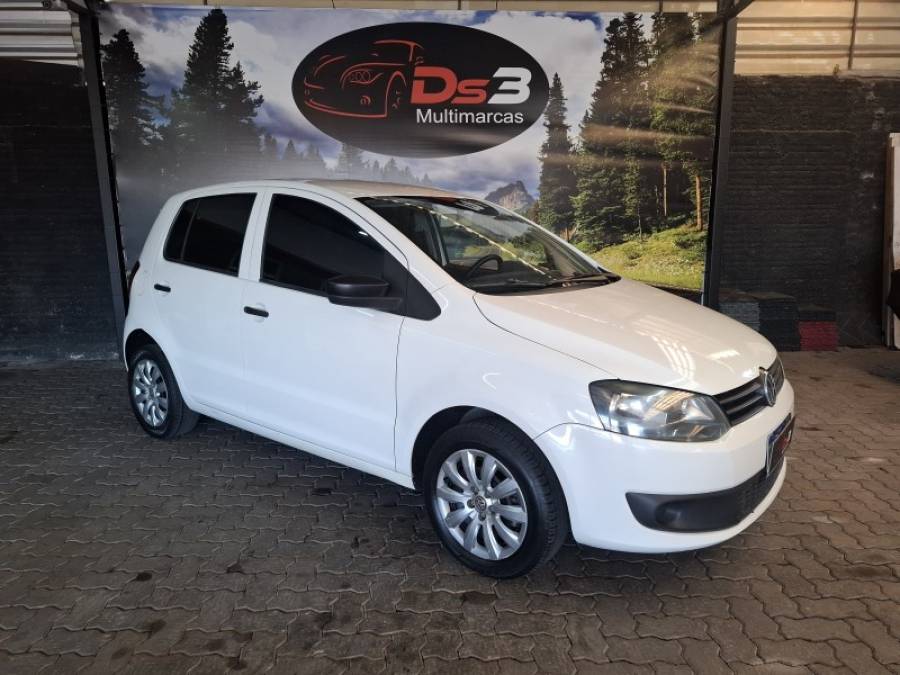 VOLKSWAGEN - FOX - 2014/2014 - Branca - R$ 42.900,00