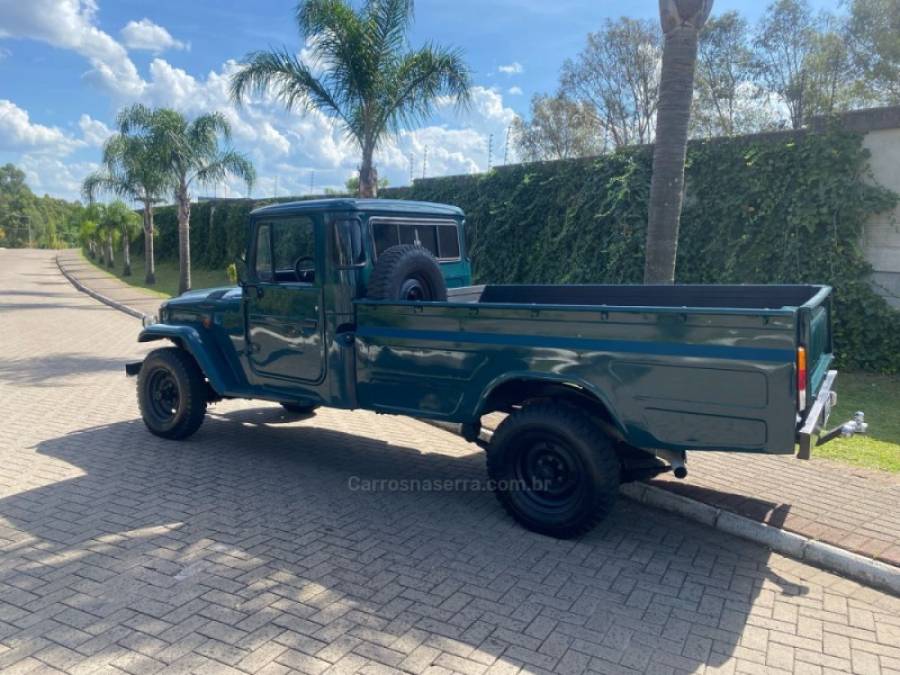 TOYOTA - BANDEIRANTE - 1998/1998 - Verde - R$ 109.000,00