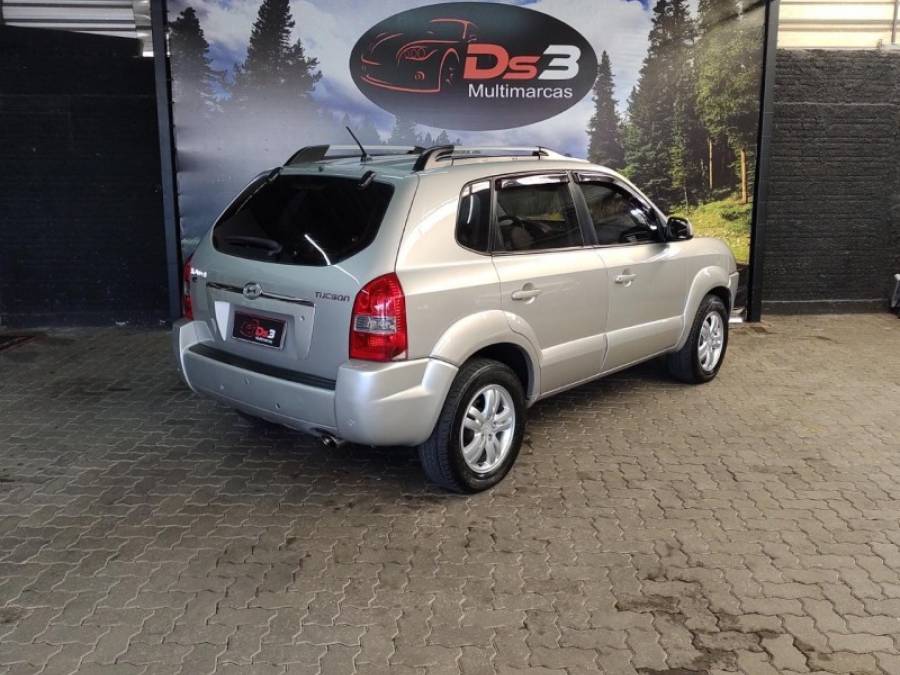 HYUNDAI - TUCSON - 2013/2013 - Prata - R$ 37.900,00