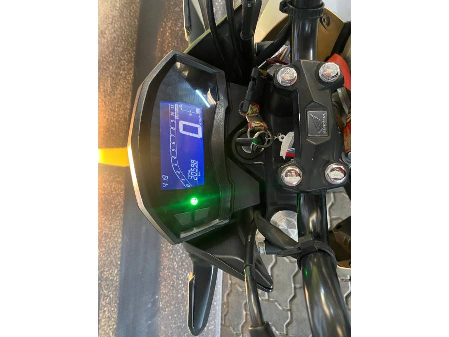 HONDA - CB 250F TWISTER - 2021/2021 - Prata - R$ 25.900,00