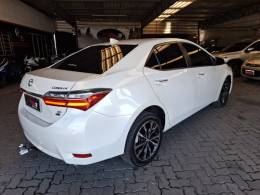 TOYOTA - COROLLA - 2018/2018 - Branca - R$ 99.000,00