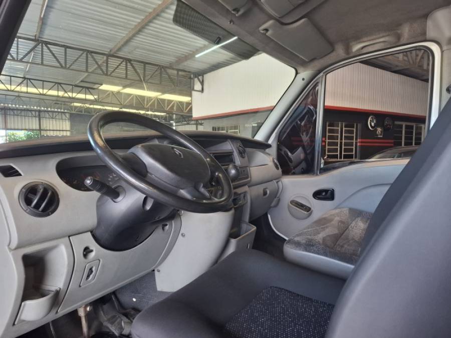 RENAULT - MASTER - 2013/2013 - Branca - R$ 73.000,00
