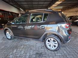 RENAULT - SANDERO - 2015/2015 - Preta - R$ 46.900,00