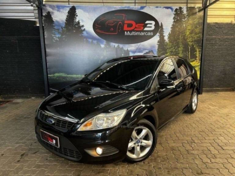 FORD - FOCUS - 2013/2013 - Preta - R$ 43.900,00