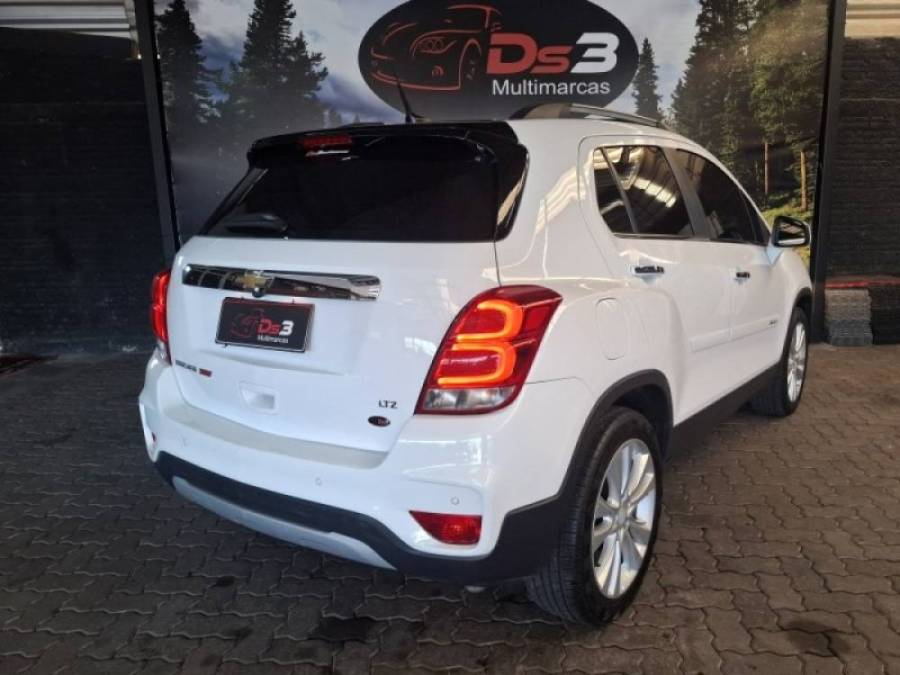 CHEVROLET - TRACKER - 2017/2017 - Branca - R$ 88.900,00