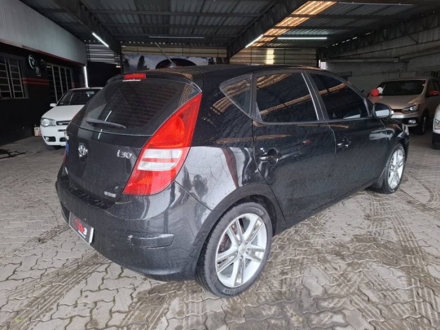 HYUNDAI - I30 - 2012/2012 - Preta - R$ 46.900,00